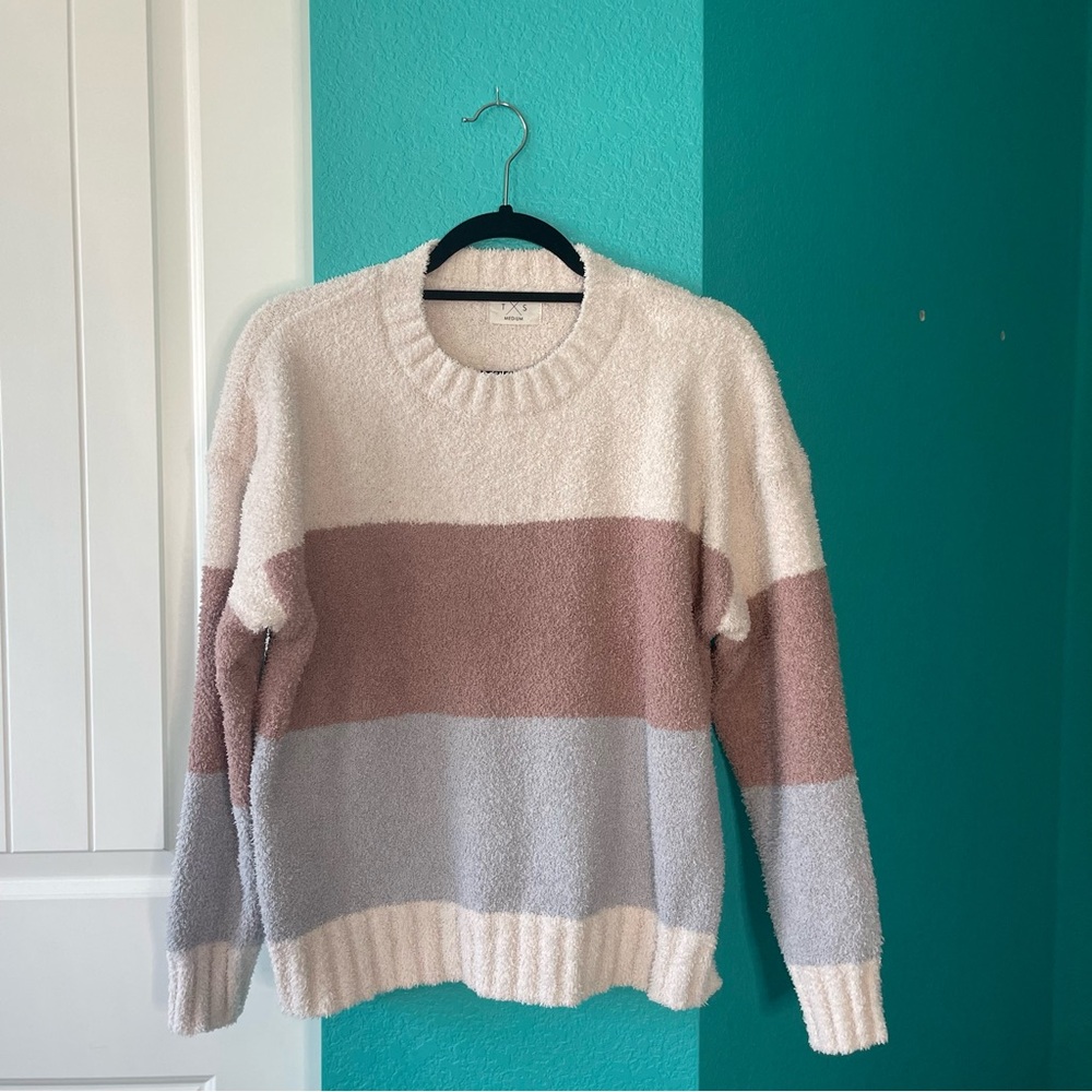 NWOT Fuzzy Long Sleeve Sweater